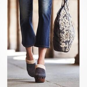 Anthropologie Clogs Miss Albright Wool Terrestrial Faux Shearling Platform Boho